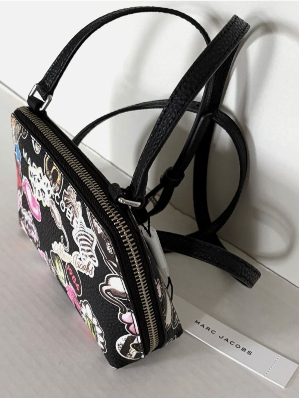 New Marc Jacobs Small Crossbody Pebble Leather Graphic Sticker Print Black Multi - Picture 3 of 6